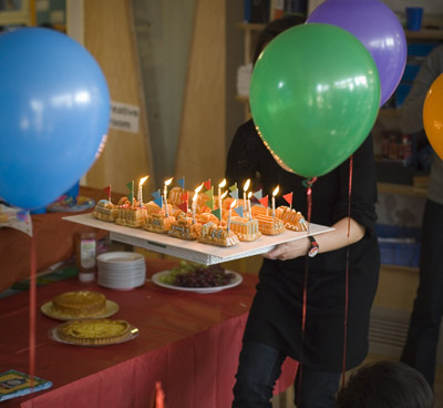 Tinkerbell Birthday Cakes on Birthday Cake For Kids Hk  2