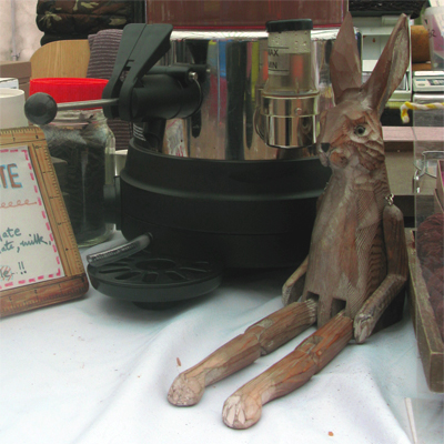 Coco&Me - Hot choclate machine at market stall & wooden hare - www.cocoandme.com