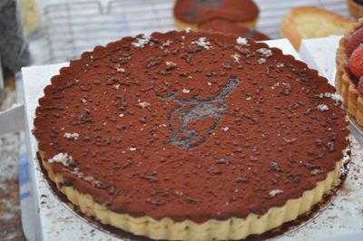 cocondme_snow_tart Coco&Me - chocolate tart covered in snow at Broadway farmer's Market E8 - chocolate & cake stall - Coco & Me - www.cocoandme.com