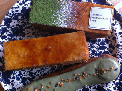 cocoandme_sadaharu_aoki_1 Coco&Me - www.cocoandme.com - Coco and Me - pâtisserie Sadaharu Aoki - Genmai-cha (Japanese roasted tea) eclair, mille feuille with vanilla crème pâtissière & another of those in green tea version.- Paris